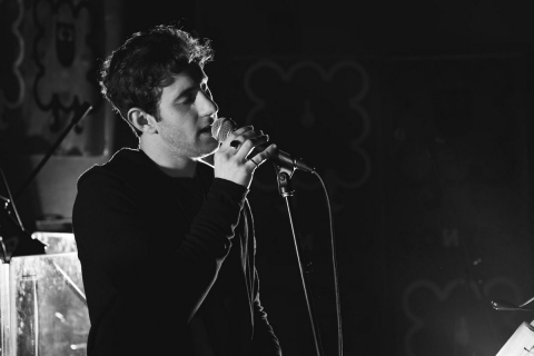 Il cantante barese Alex Montelli: �Racconto la mia vita trasformandola in melodia�